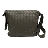 ボッテガ・ヴェネタ BOTTEGA VENETA イントレチャート メッセンジャーバッグ グレー レザー メンズ メッセンジャーバッグ