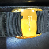 サルヴァトーレ・フェラガモ Salvatore Ferragamo ヴァラショルダーバッグ ブラック ゴールド金具 レザー レディース ショルダーバッグ