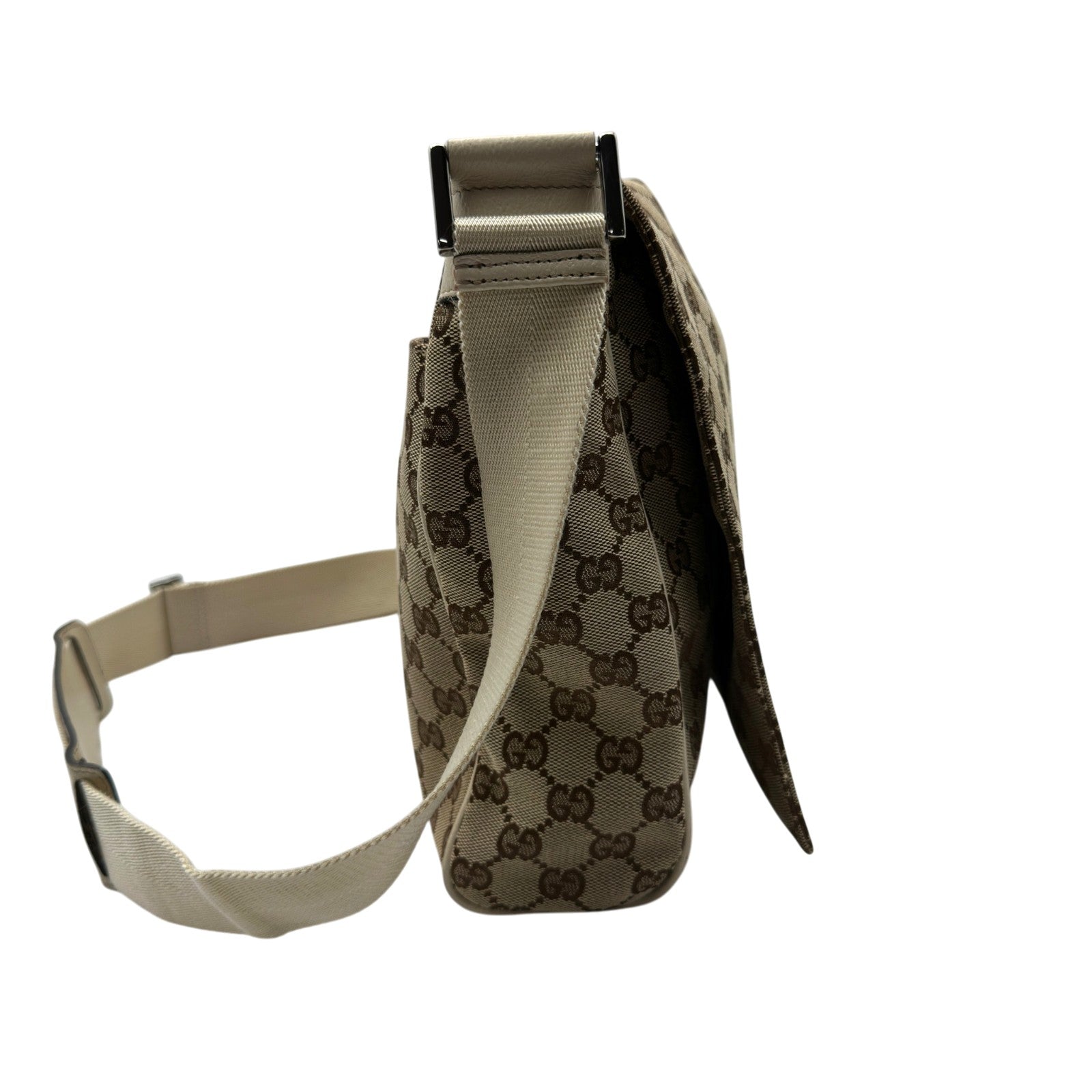 GUCCI グッチ　GGキャンバス　メッセンジャーバッグ　146236 保存袋付 グッチ GUCCI メッセンジャーバッグ 146236 アイボリー GGキャンバス