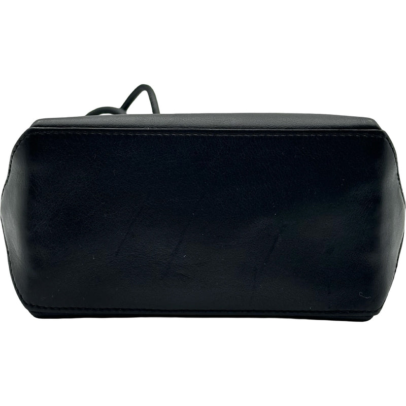 シャネル CHANEL エッセンシャルトート A46880 12番台 ブラック レザー