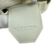 ボッテガ・ヴェネタ BOTTEGA VENETA スモールカセットショルダーバッグ 717587 ホワイト シルバー金具 レザー レディース ショルダーバッグ