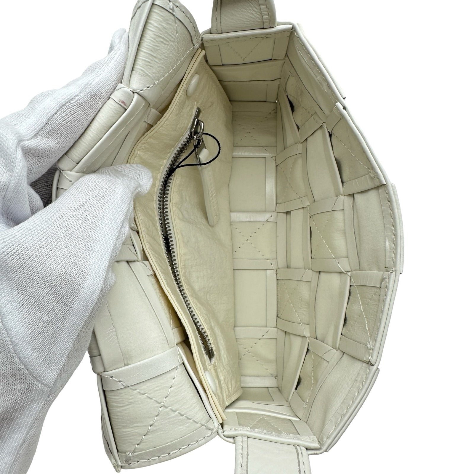 VENETAボッテガヴェネタスモールカセット ホワイト ショルダー ボッテガ・ヴェネタ BOTTEGA VENETA スモールカセットショルダーバッグ