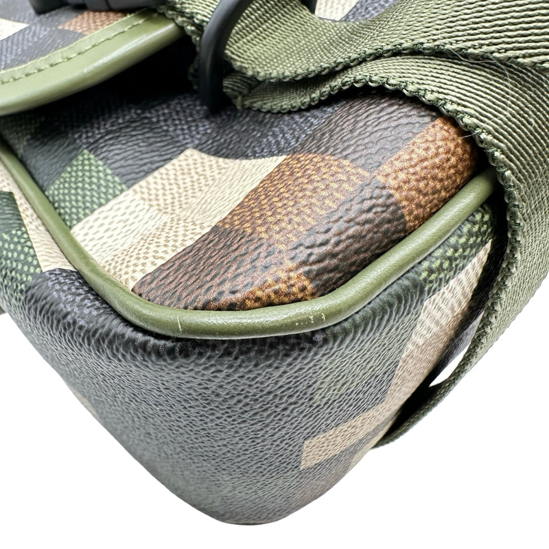 ルイ・ヴィトン LOUIS VUITTON トレイルメッセンジャー M24449 カーキ