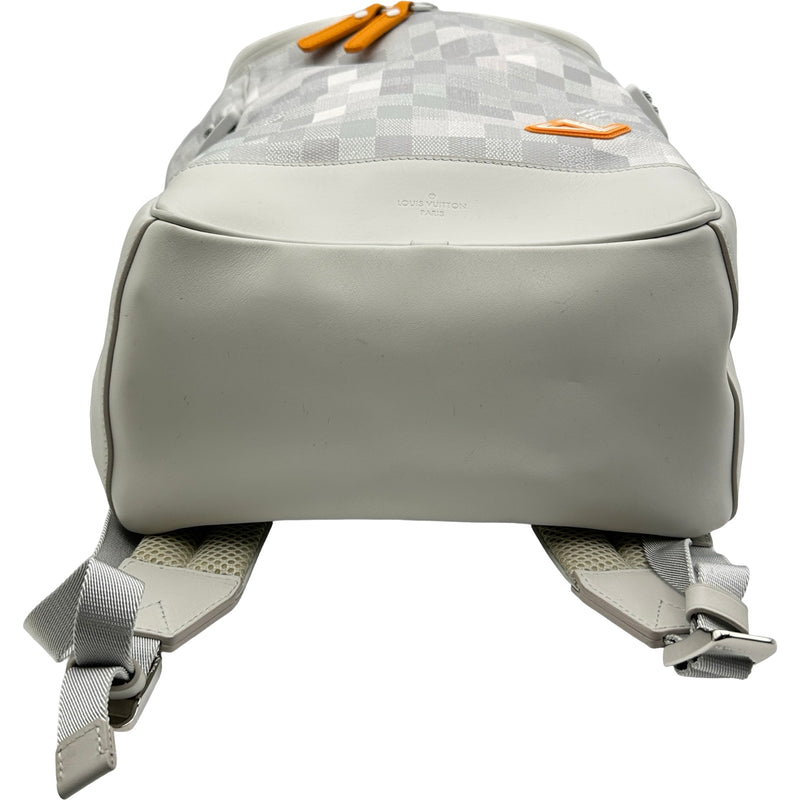 ルイ・ヴィトン LOUIS VUITTON マウンテン・バックパック M12717