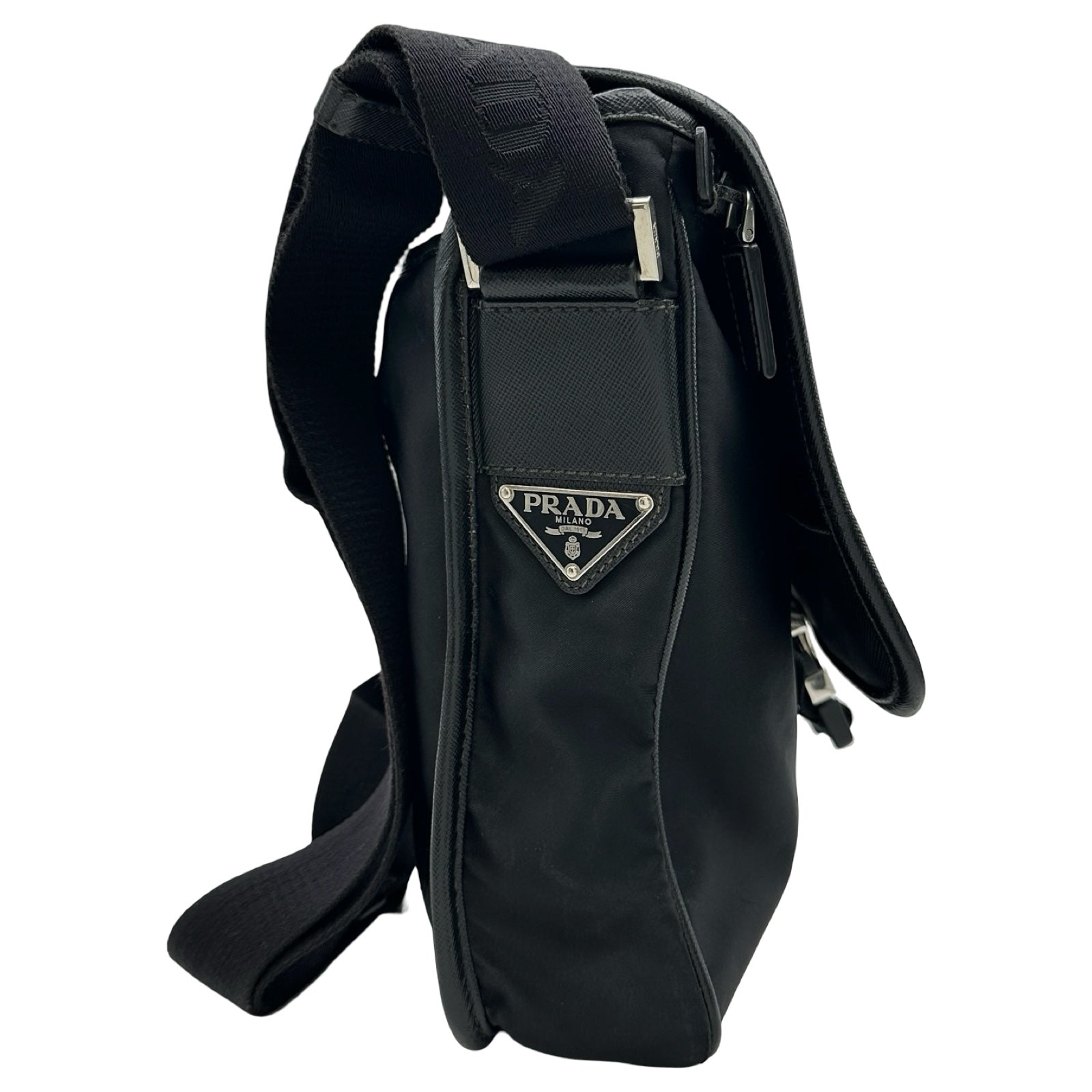 【正規品】PRADA ナイロンメッセンジャーショルダーバッグ　ユニセックス プラダ PRADA ロゴメッセンジャーバッグ ブラック ナイロン ユニ