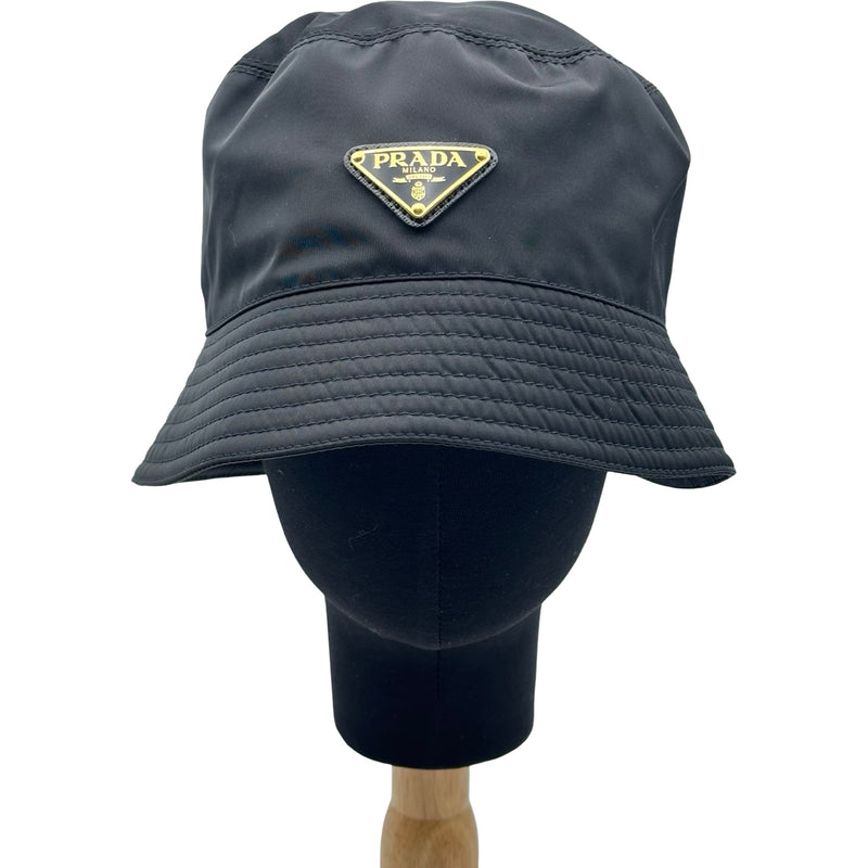 PRADA プラダ　トライアングルロゴレザーバケットハット プラダ PRADA トライアングルロゴ バケットハット 1HC137 ブラック