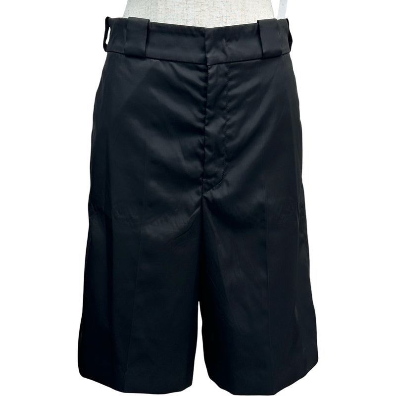 プラダ PRADA トライアングルロゴバミューダンショーツ 22H768
