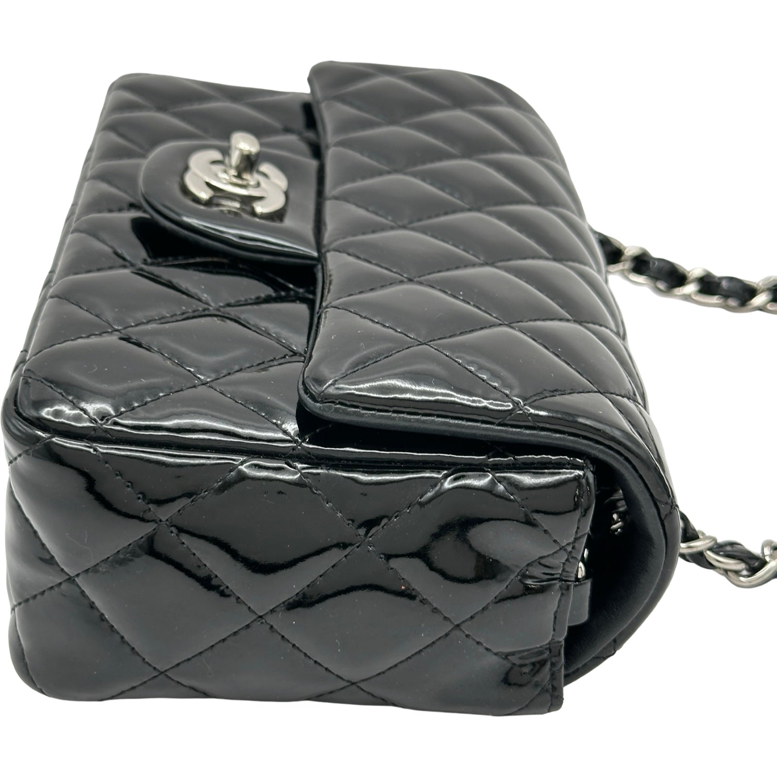【稼働中】CHANEL 腕時計 マトラッセ エナメルブラック シャネル CHANEL ミニマトラッセ20 A69900 17番台 ブラック エナメル