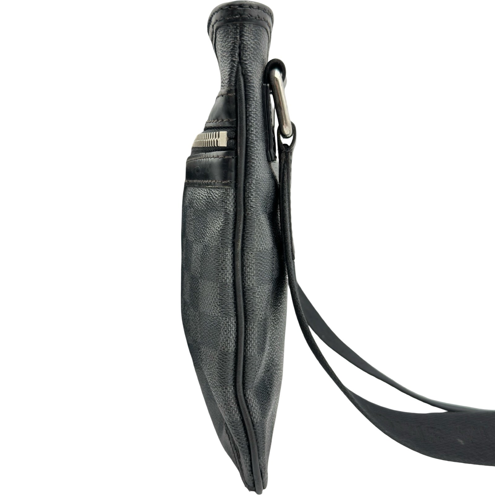 ルイヴィトン ダミエグラフィット トマス ショルダーバッグ ルイ・ヴィトン LOUIS VUITTON トマス N58028 ブラック ダミエ・グラ