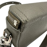ルイ・ヴィトン LOUIS VUITTON アエログラム パイロット・ウェアラブル ウォレット M83560 カーキ カウハイドレザー メンズ ショルダーバッグ