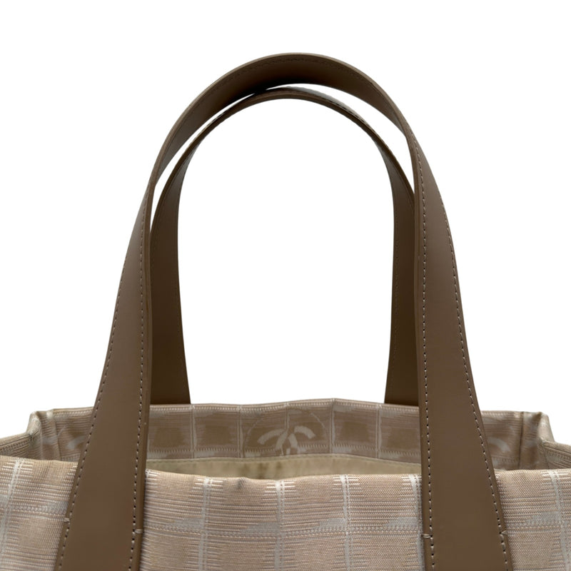 シャネル CHANEL ニュートラベルライントートPM A20457 9番台 ベージュ