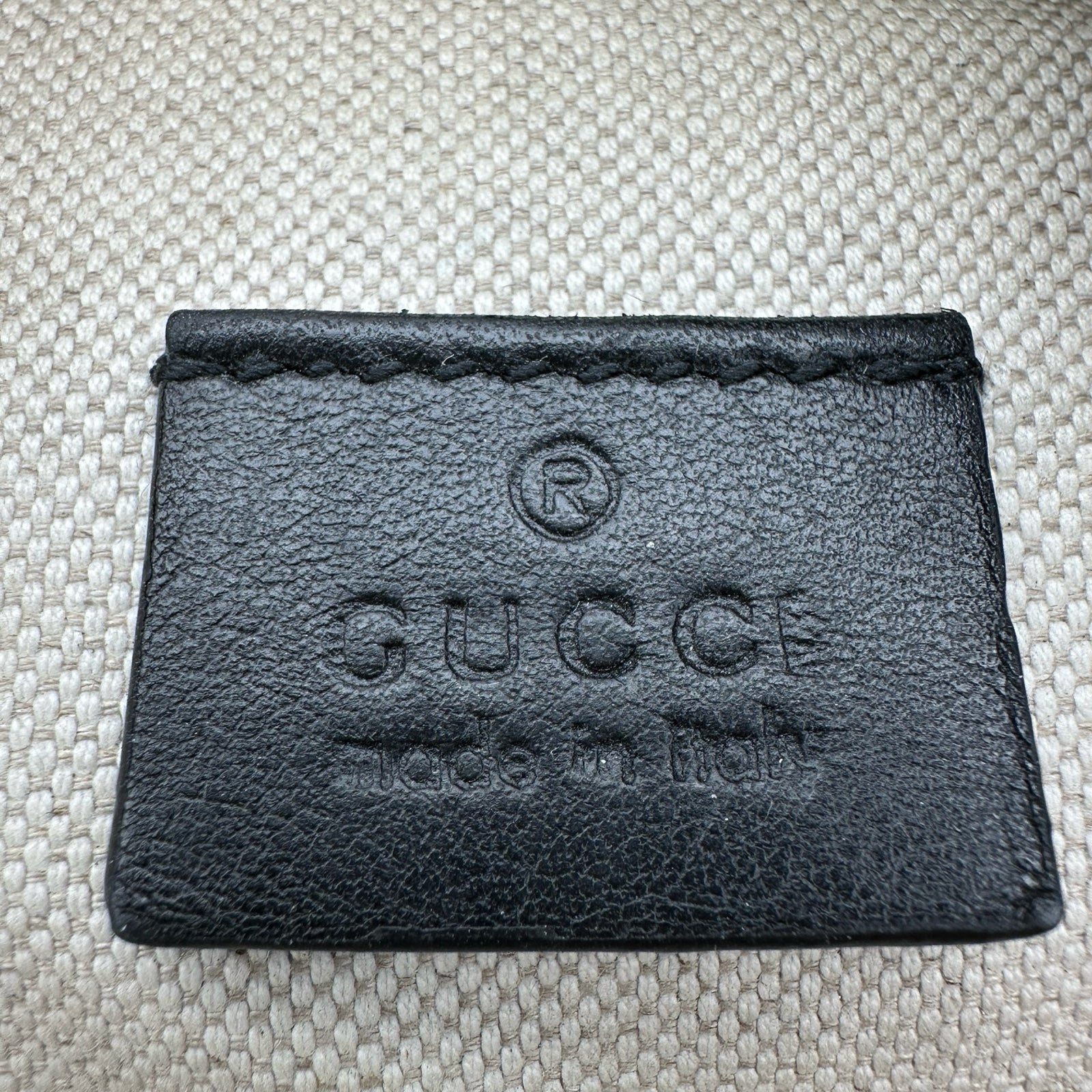 グッチ GUCCI GGエンボスベルトバッグ 645093 ブラック シルバー金具