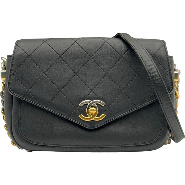 シャネル CHANEL スモールフラップバッグ AS0412 27番台 ブラック