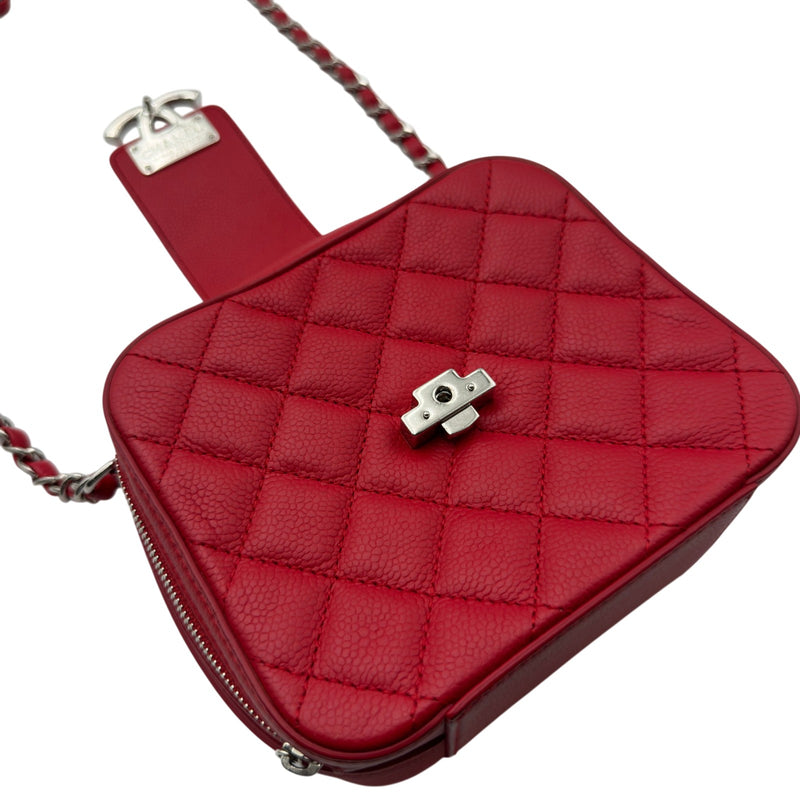 シャネル CHANEL ハーフココ カメラバッグ A98644 24番台 レッド 