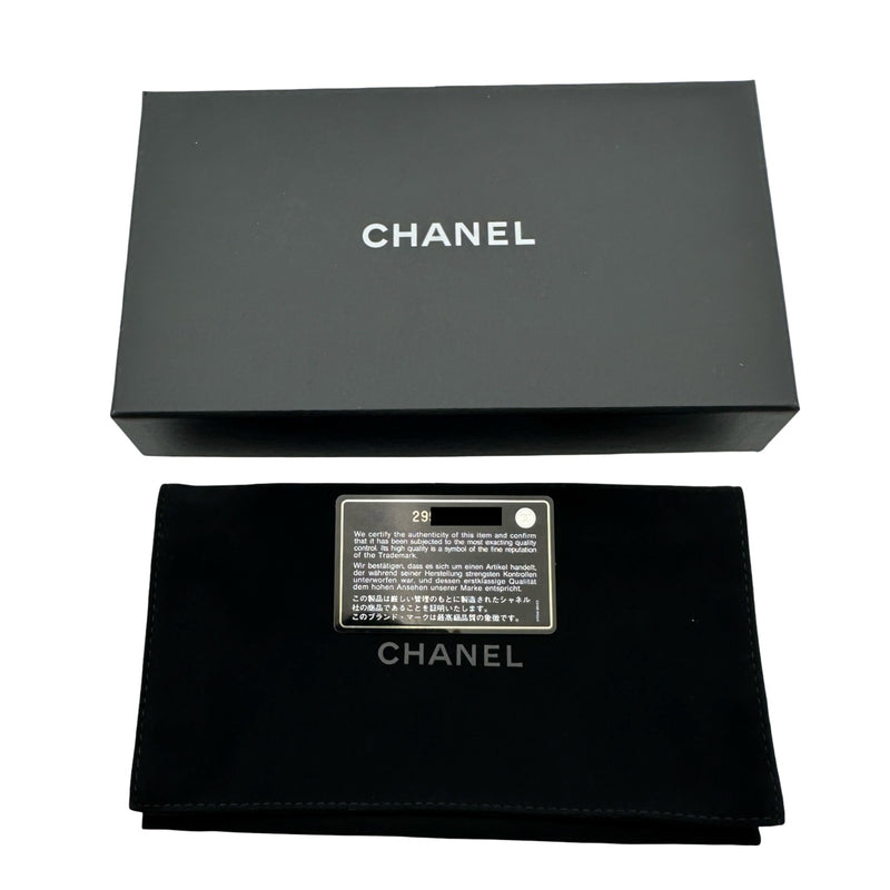 シャネル CHANEL クラシック ミディアムフラップウォレット AP0232