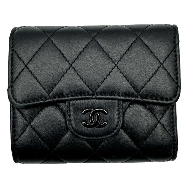シャネル CHANEL クラシック スモールフラップウォレット AP0229