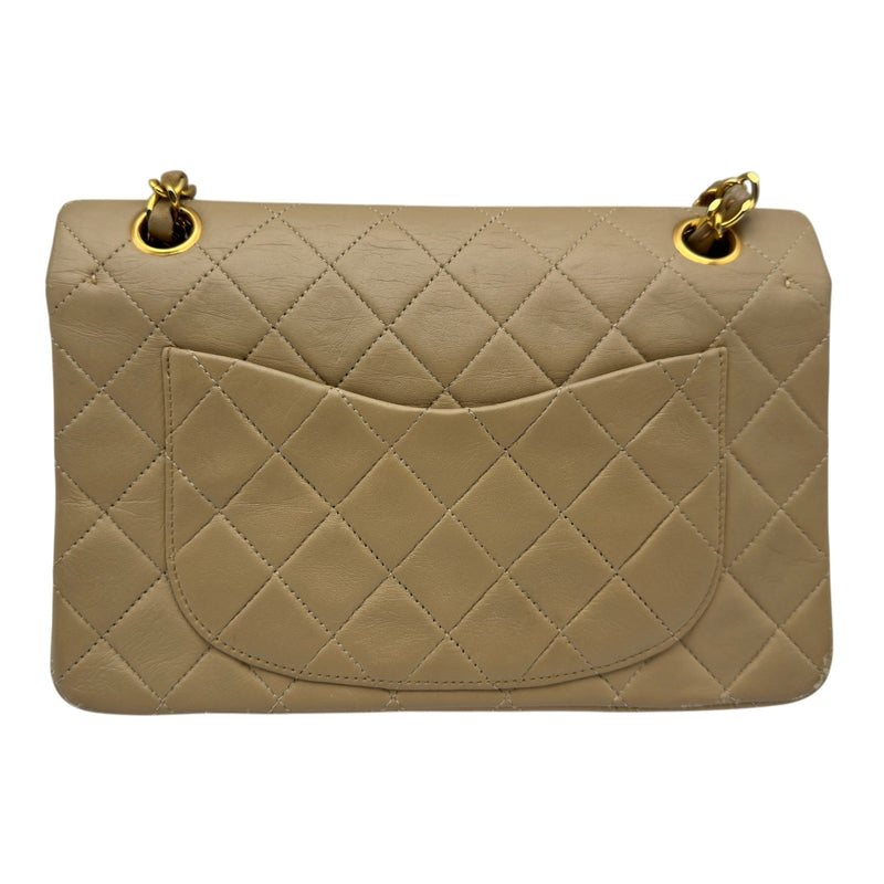 入手困難　鑑定済み　オールド　シャネル　バングル　マトラッセ　ロゴ　ゴールド シャネル CHANEL マトラッセ23 A01113 1番台 ベージュ ゴールド金具