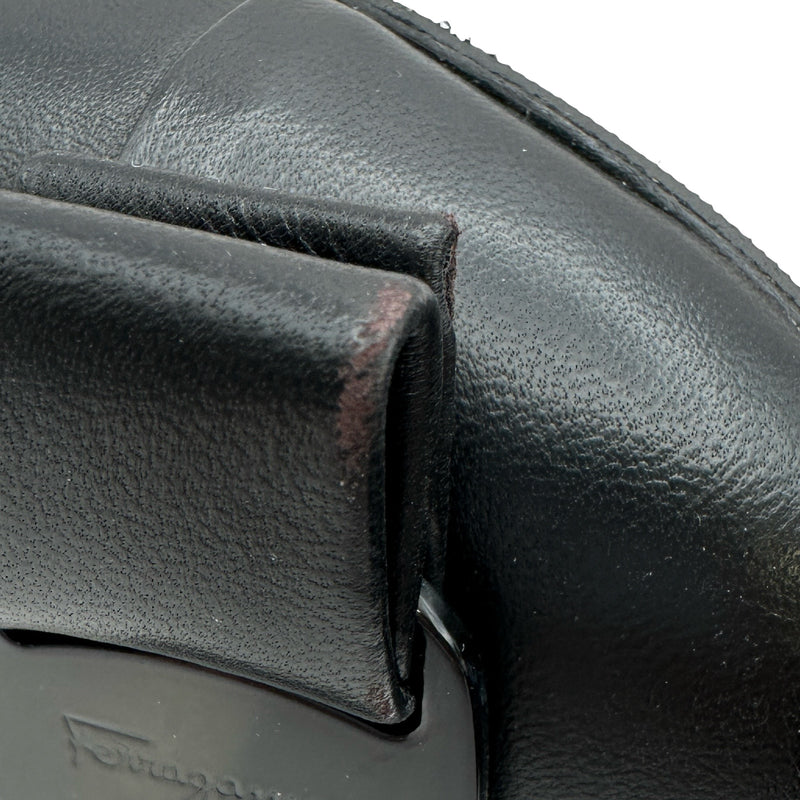 サルヴァトーレ・フェラガモ Salvatore Ferragamo IVREA ヴァラリボン