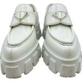 プラダ PRADA モノリス トライアングルロゴローファー ホワイト レザー レディース ローファー