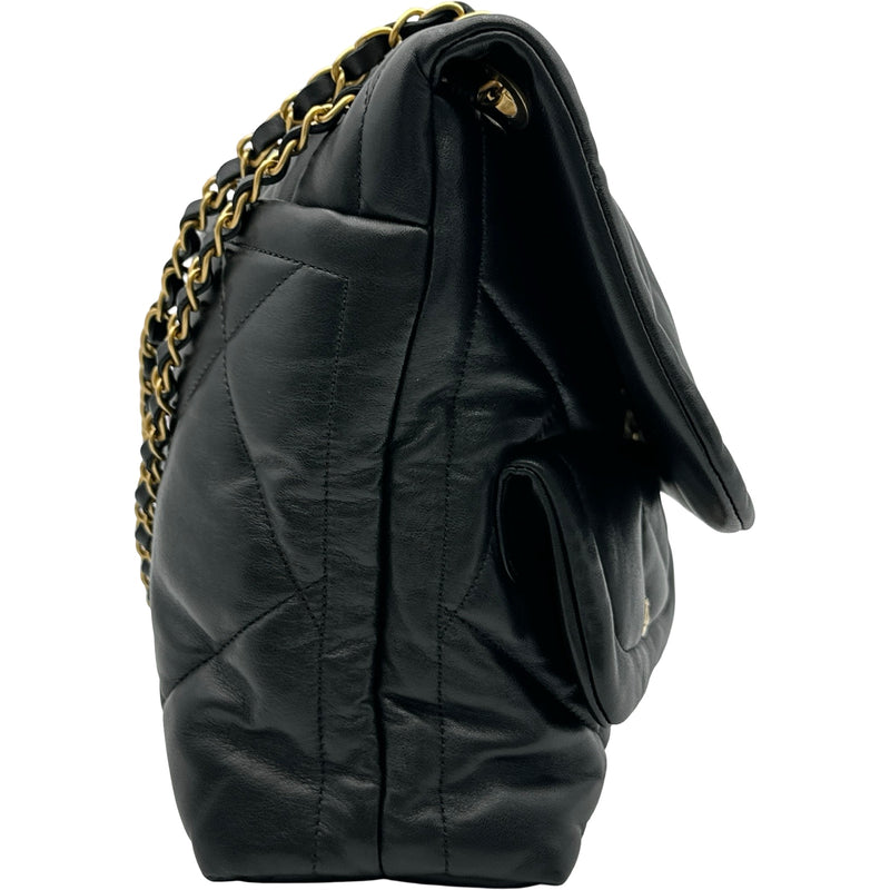 Chanel ショルダーバッグ ブラック シャネル CHANEL マキシフラップショルダーバッグ AS5740 ブラック