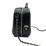 シャネル CHANEL マトラッセ カメラバッグ A11977 2番台 ブラック カーフ レディース ショルダーバッグ