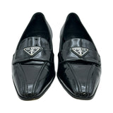 プラダ PRADA トライアングルロゴパテントローファー 1D193N ブラック パテント レディース ローファー