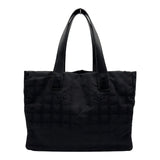 シャネル CHANEL ニュートラベルライントートMM A15991 8番台 ブラック ナイロン レディース トートバッグ
