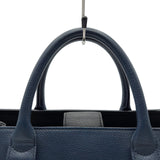 シャネル CHANEL ネオエグゼクティブトート A69930 24番台 ネイビー/ブラック シルバー金具 カーフスキン レディース ショルダーバッグ