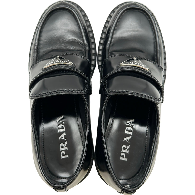 プラダ PRADA チョコレート ブラッシュドレザーローファー 2DE127