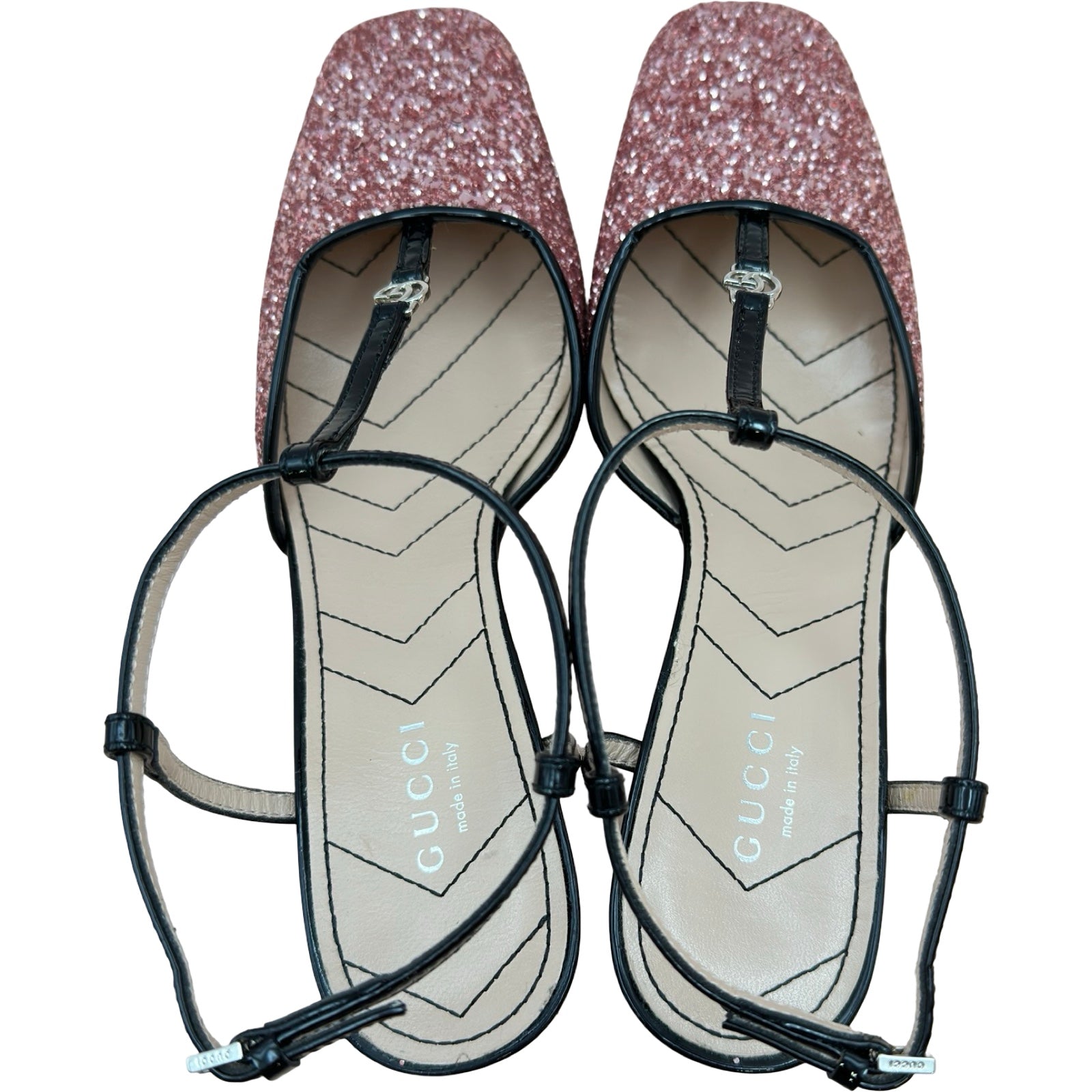 グッチ GUCCI GGグリッターストラップパンプス ピンク パテント グッチ GUCCI GGグリッターストラップパンプス ピンク パテント