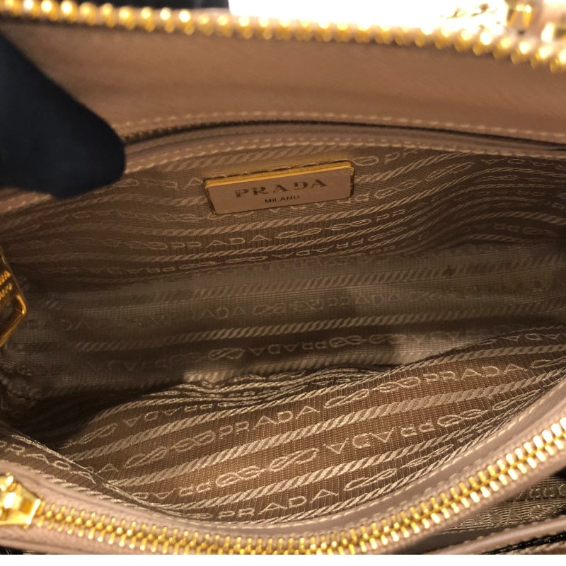 プラダ PRADA プロムナード ミニ 1BA838 ピンクベージュ サフィアーノ