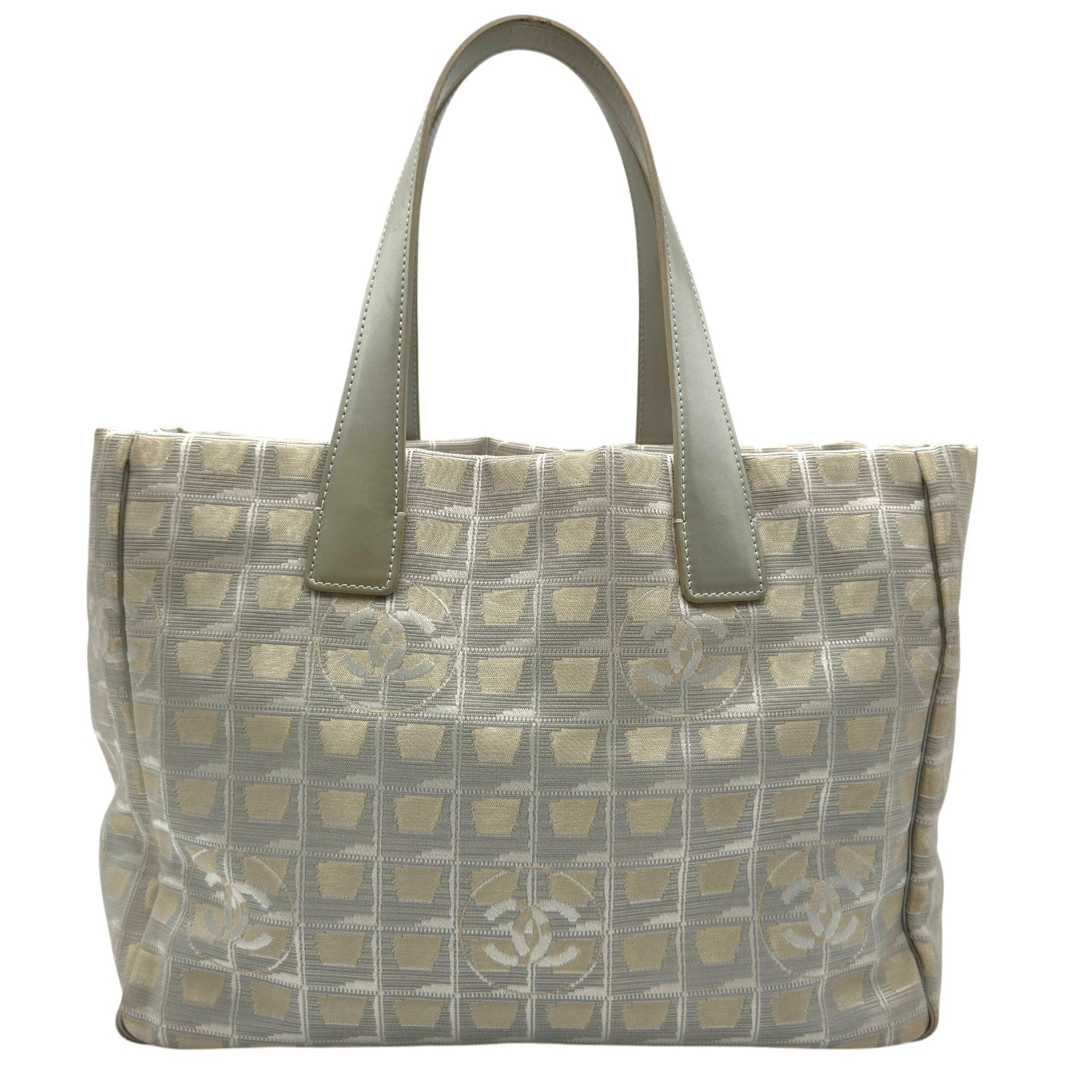 CHANEL シャネル ニュートラベルラインPM トートバッグ シルバー シャネル CHANEL ニュートラベルライントートMM A15991 10番台