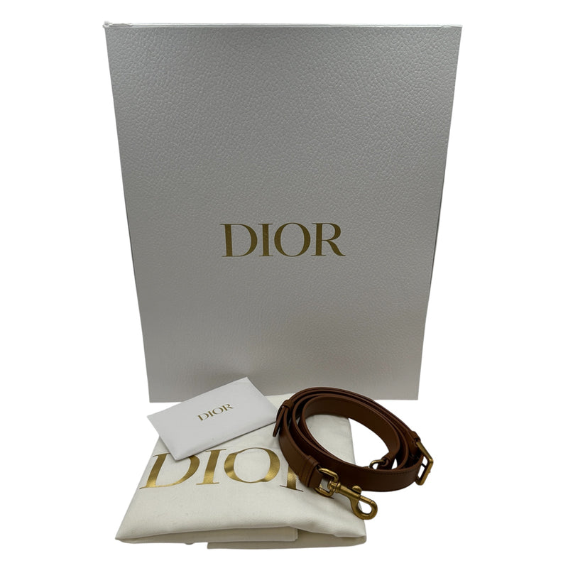 クリスチャン・ディオール Christian Dior パニエシャポー ベージュ