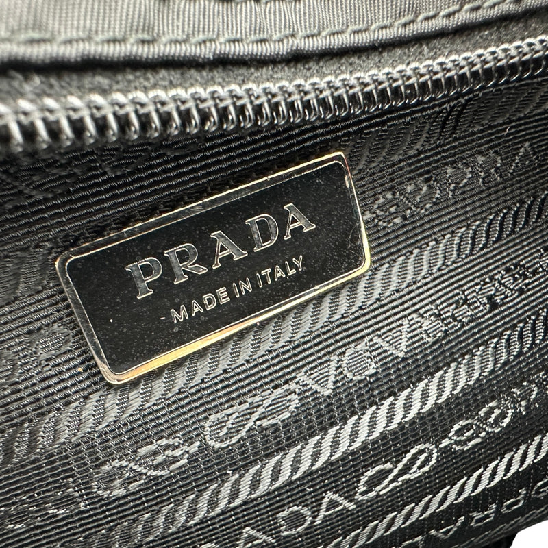 プラダ PRADA ナイロン トートバッグ ブラック ナイロン レディース