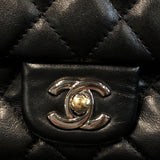 シャネル CHANEL マトラッセフラップベルトバッグ ブラック シルバー金具 ラムレザー レディース ショルダーバッグ