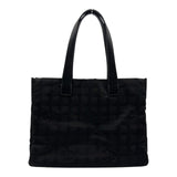 シャネル CHANEL ニュートラベルライントートMM A15991 6番台 ブラック ナイロン/レザー レディース トートバッグ