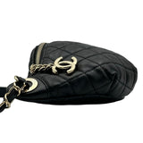 シャネル CHANEL マトラッセ ボディバッグ 26番台 ブラック ゴールド金具 カーフスキン レディース ボディバッグ