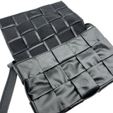 ボッテガ・ヴェネタ BOTTEGA VENETA カセット ショルダーバッグ 667298 ブラック レザー レディース ウエストバッグ