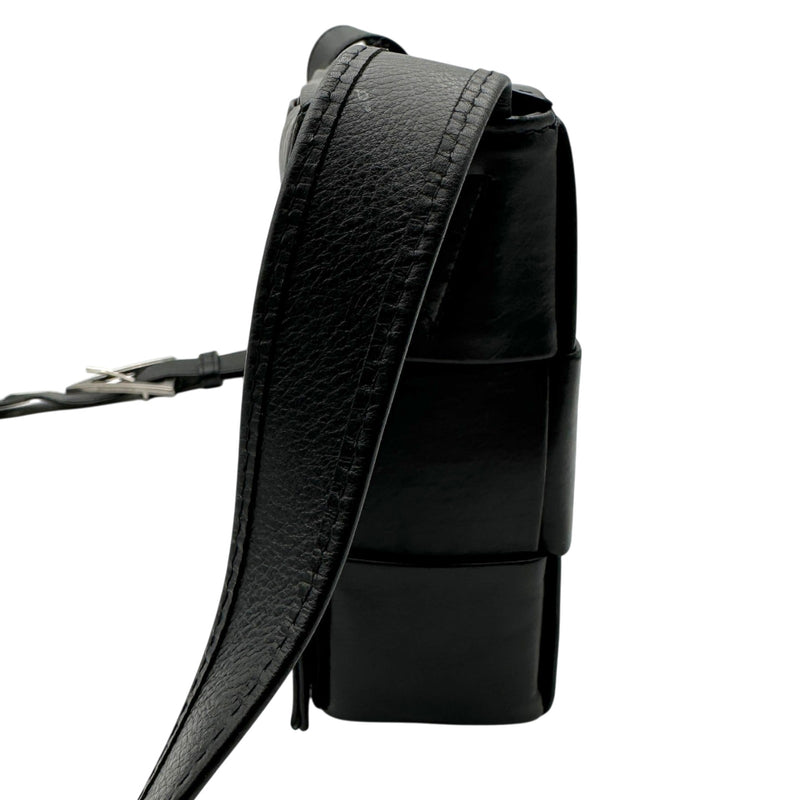 【専用】ボッテガ・ヴェネタ カセット ブラック 2024年購入 ボッテガ・ヴェネタ BOTTEGA VENETA カセット ショルダーバッグ 667298