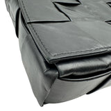 ボッテガ・ヴェネタ BOTTEGA VENETA カセット ショルダーバッグ 667298 ブラック レザー レディース ウエストバッグ