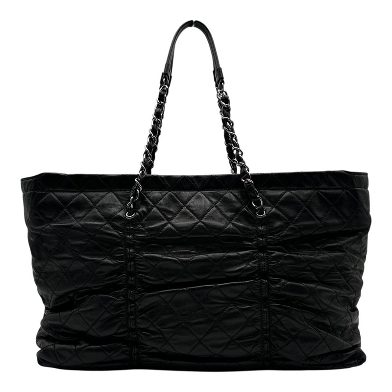 シャネル　シルバーチェーン　黒　マザーズバッグ　トートバッグ シャネル CHANEL シャーペイライン チェーントートバッグ 11番台