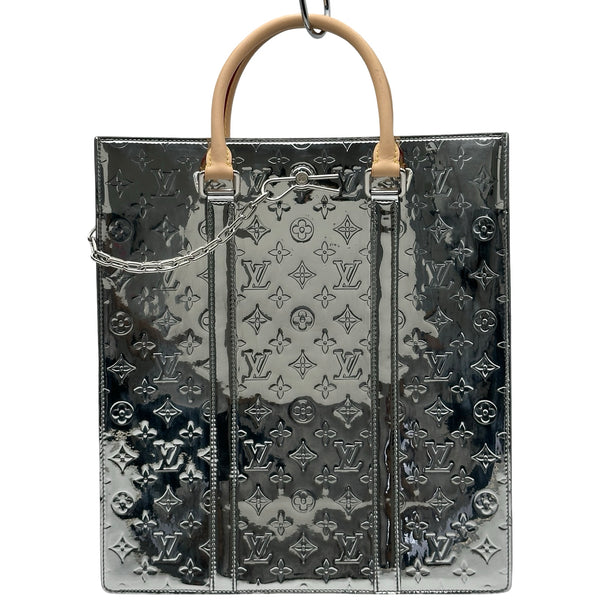 ルイ・ヴィトン LOUIS VUITTON サックプラ M45884 シルバー モノグラム