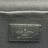ルイ・ヴィトン LOUIS VUITTON ルカ M31192 ブラック タイガ メンズ メッセンジャーバッグ