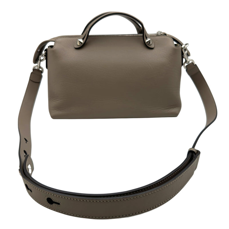 FENDI フェンディ　バイザウェイ　ミディアム　ショルダーバッグ　グレージュ フェンディ FENDI バイザウェイ ミディアム 8BL146 グレージュ レザー