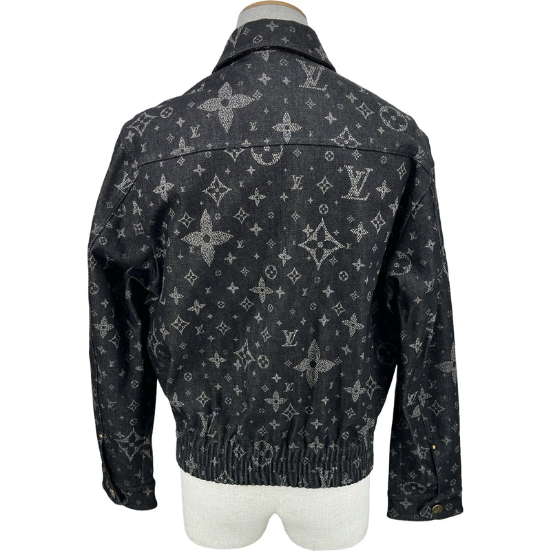 【新品タグ付き】ルイヴィトン　モノグラム　総柄　ジャケット　メンズ　M相当 ルイ・ヴィトン LOUIS VUITTON モノグラム総柄デニムジャケット HQA40W