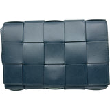 ボッテガ・ヴェネタ BOTTEGA VENETA マキシイントレチャートカセットショルダーバッグ ネイビー レザー ユニセックス ショルダーバッグ