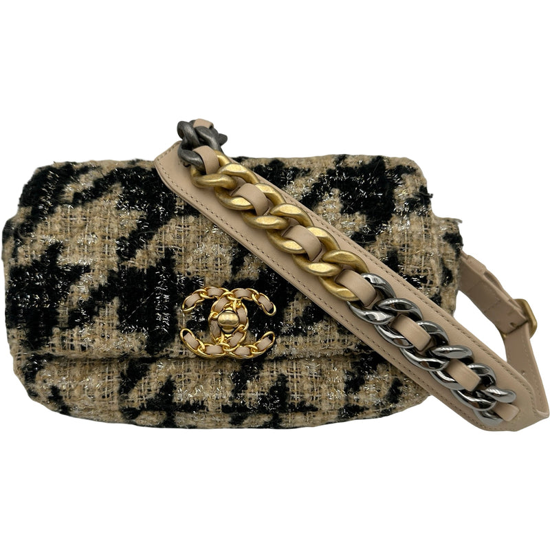 シャネル CHANEL CHANEL19 ウェストバッグ 28番台 ベージュ/ブラウン