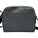 ルイ・ヴィトン LOUIS VUITTON デイトンMM N41409 ブラック ダミエ・グラフィット メンズ ショルダーバッグ