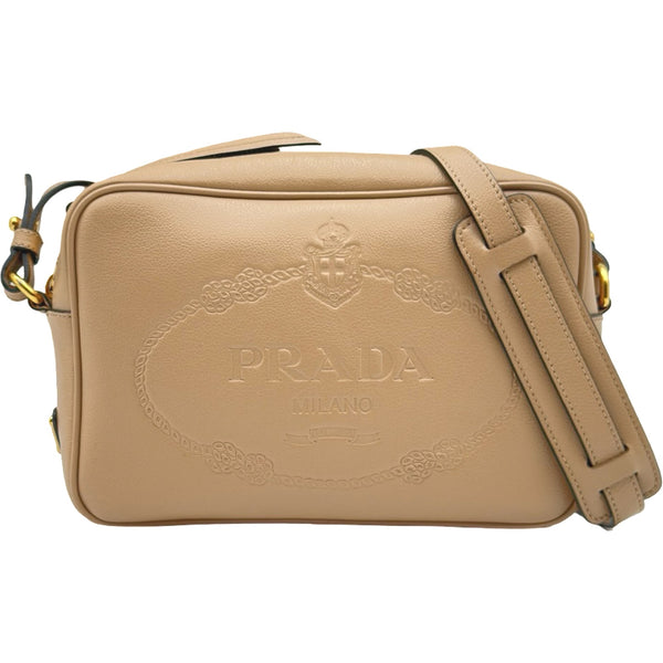 プラダ PRADA カメラバッグ 1BH089 ベージュ ゴールド金具 カーフ