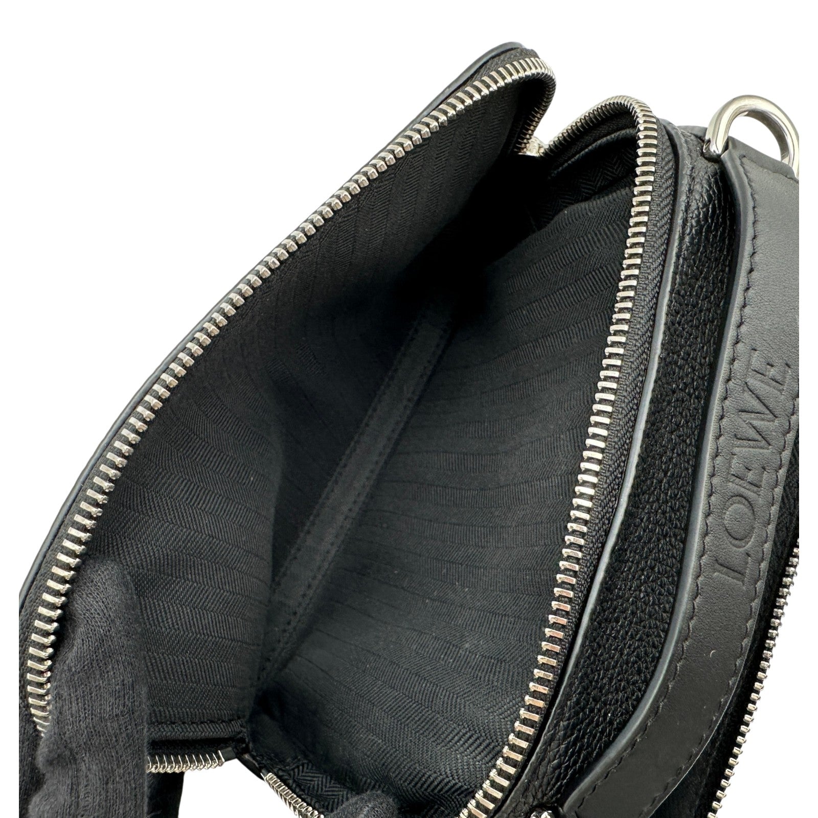 ロエベ LOEWE クロスボディカメラﾊバッグミニ C660R41X01 ブラック